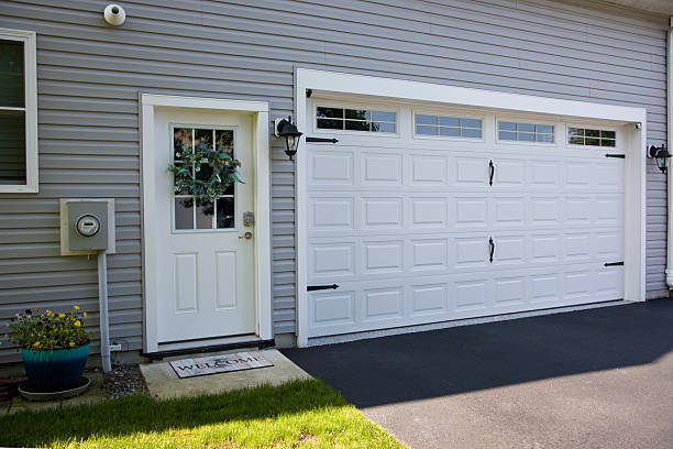 24/7 Emergency Garage Door Roller Replacement experts in Booker, TX